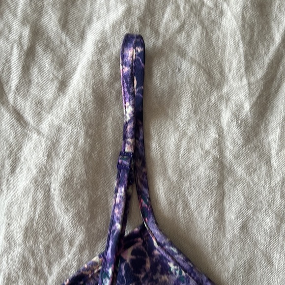 Aritzia Talula camisole - Picture 5 of 6